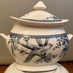 Blue and white Sugar Bowl